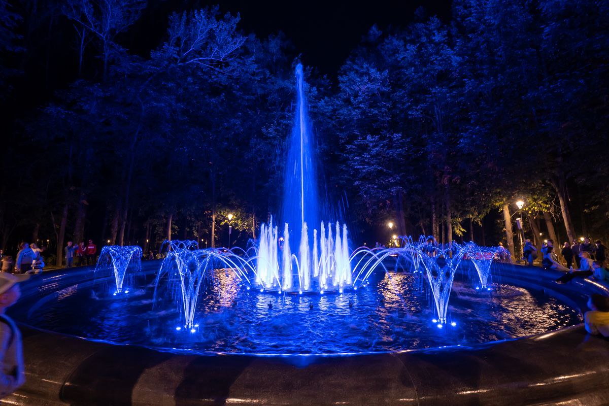 Музыкальный фонтан в парке «Швейцария»